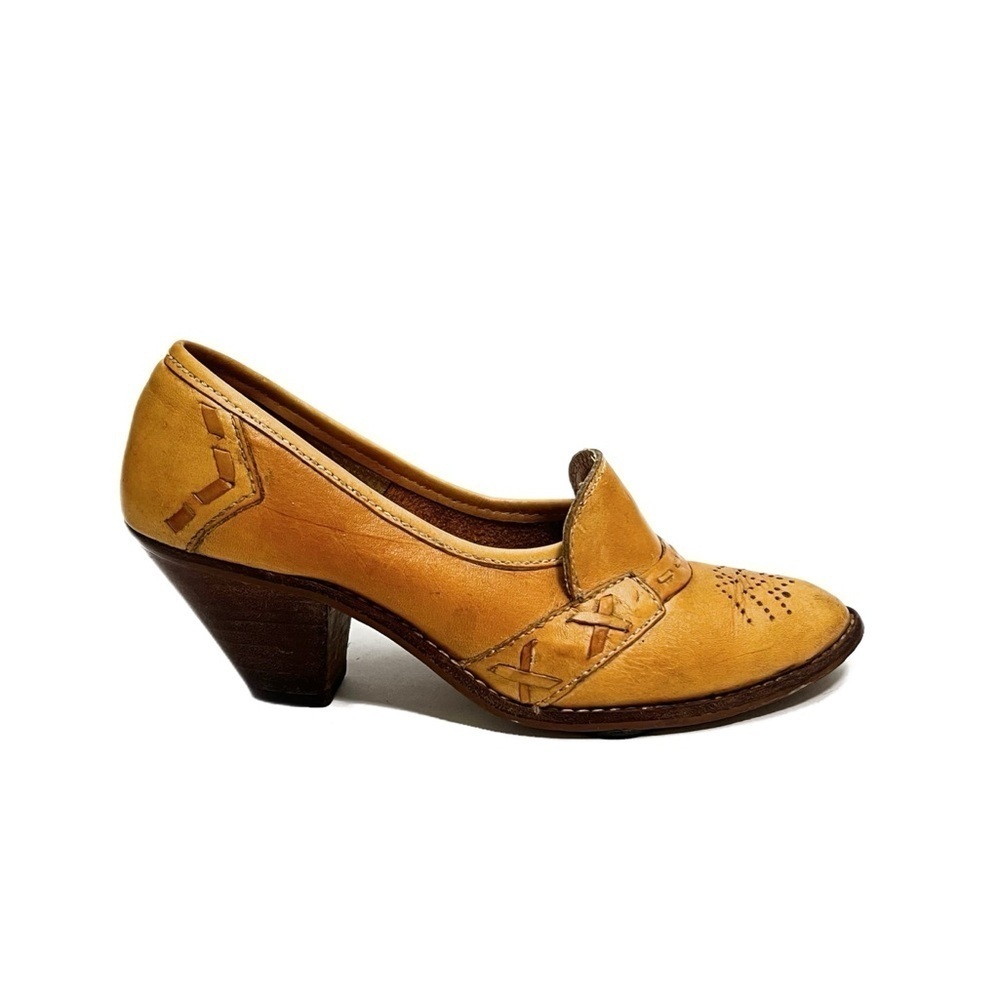 Vintage 1970s tan leather embellished slip on boho heels